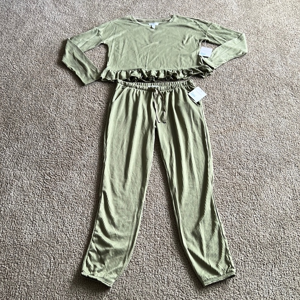 Lauren Conrad top/bottoms for her: